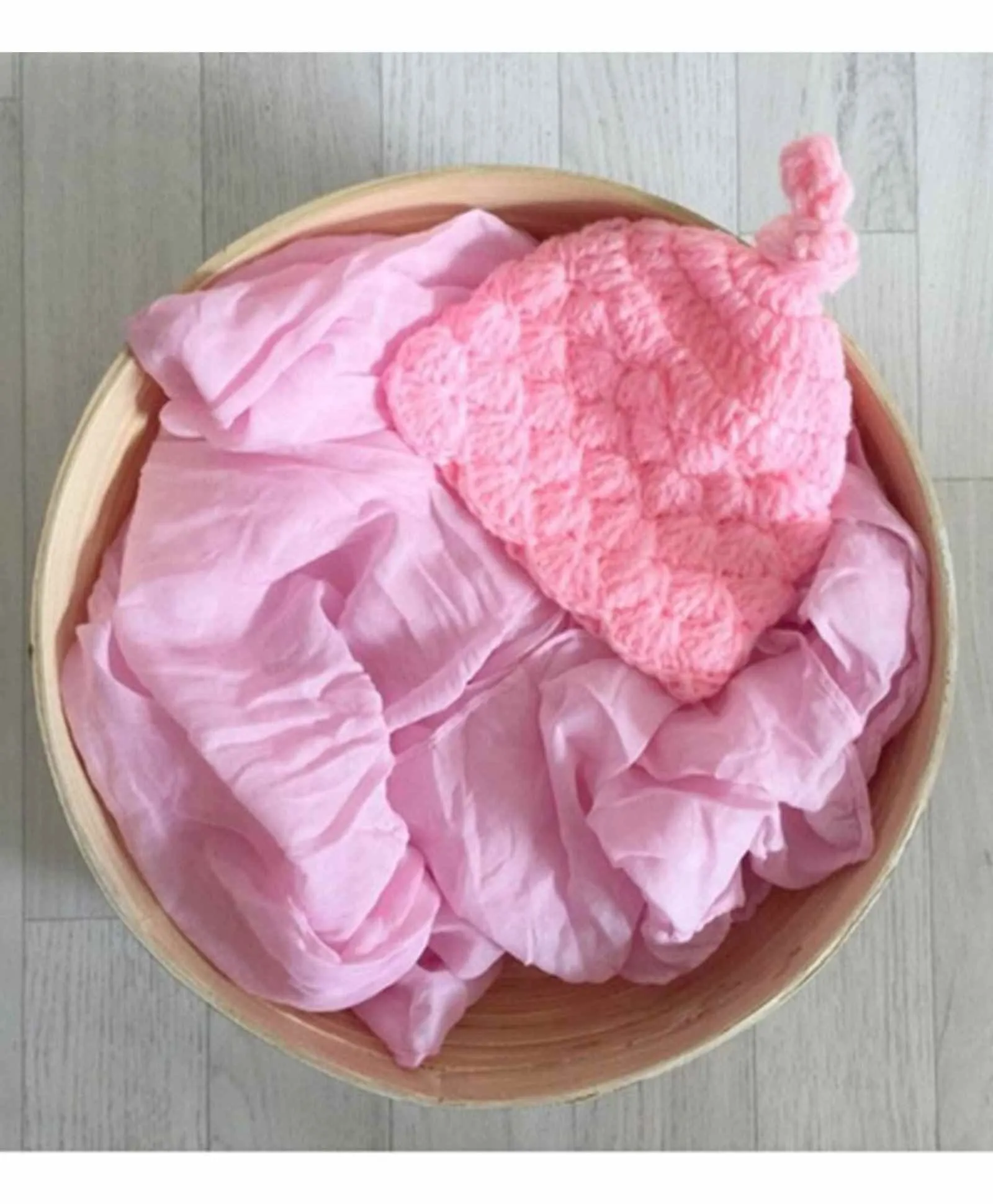 Babymoon Non Stretchable Baby Wrap & Cap New Born Photography Photohoot Prop-Pink