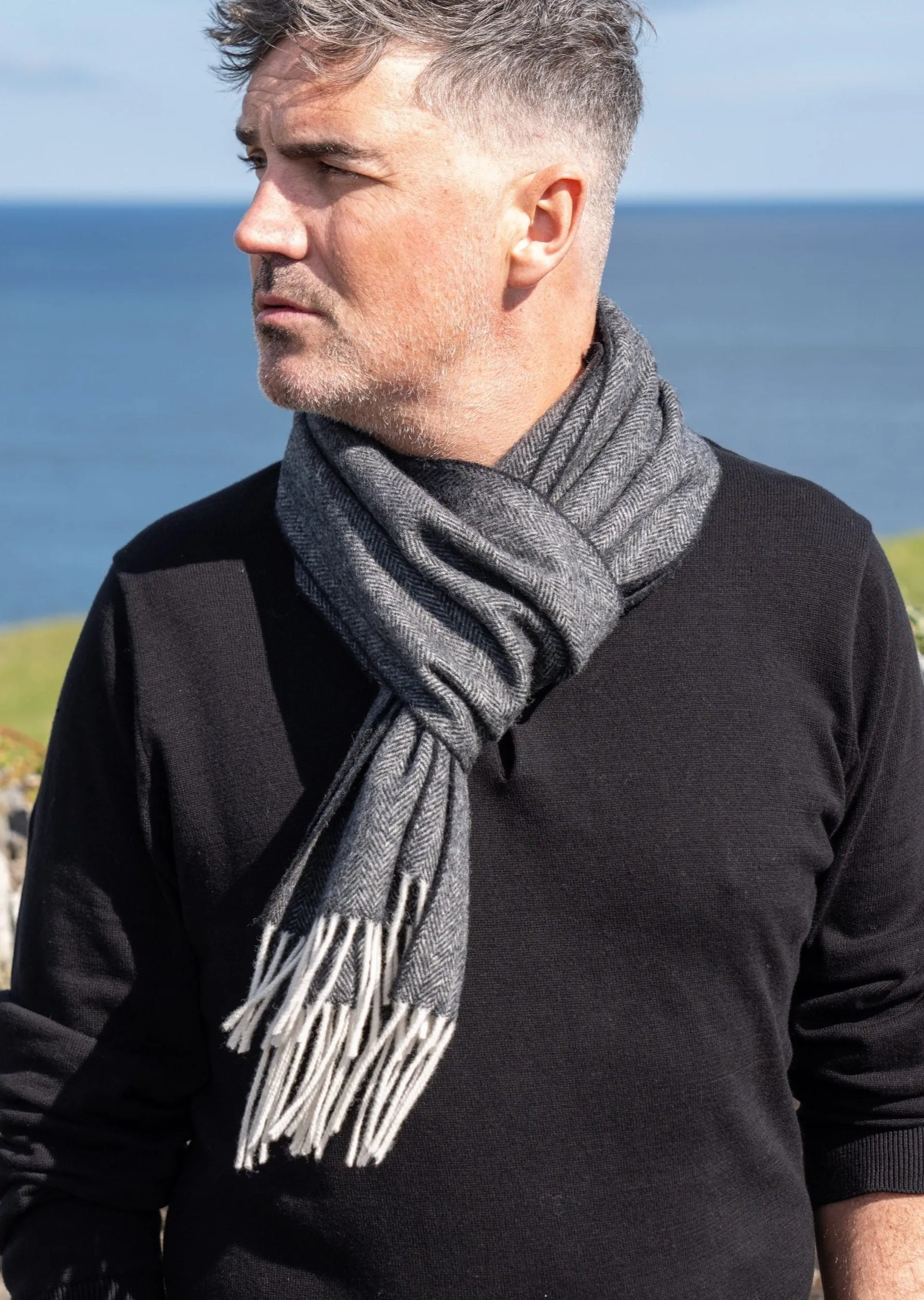 John Hanly Lambswool Scarf | Charcoal Herringbone