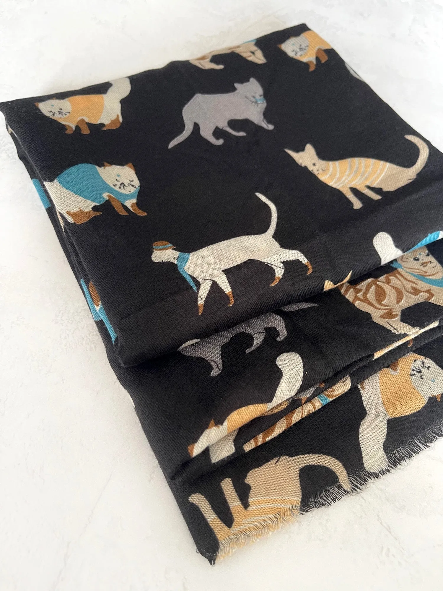 LIGHTWEIGHT BLACK SCARF WITH CATS