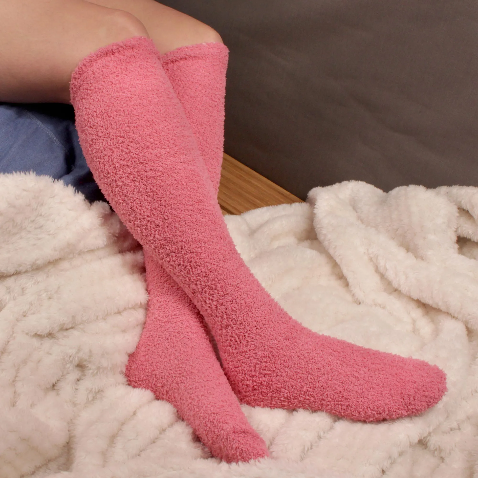 Women's Feather Soft Knee High Socks